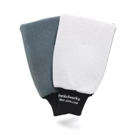   ChemicalWorkz Glass Mitt – mănușă pentru curățarea geamurilor 17×23 cm