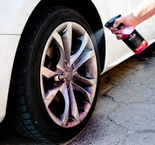 Deturner Bloody Wheels – decontaminant feros pentru jante 500 ml