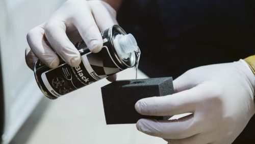 Aplicare gel ProElite Black Gum cu burete