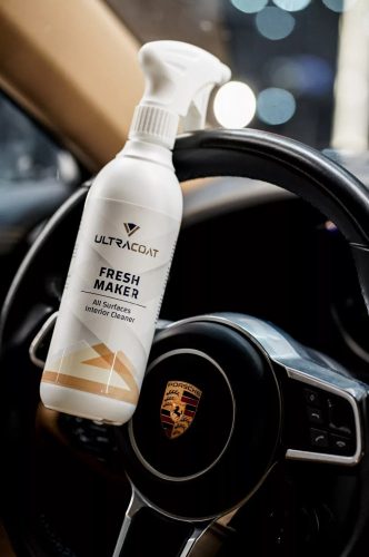 UltraCoat FreshMaker pe volan – detaliu de lux auto